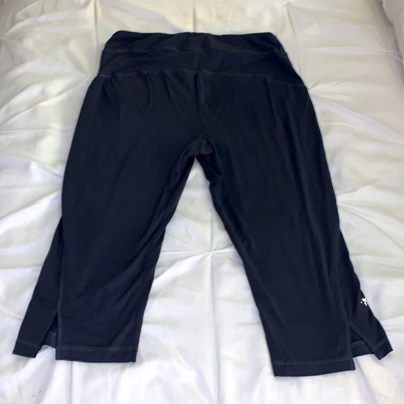 Marika Tek Soft Gray Cropped Leggings - Picture 3 of 3